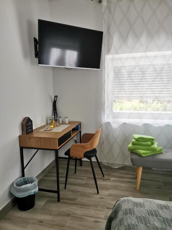 Hostel Postaja ルシェ エクステリア 写真