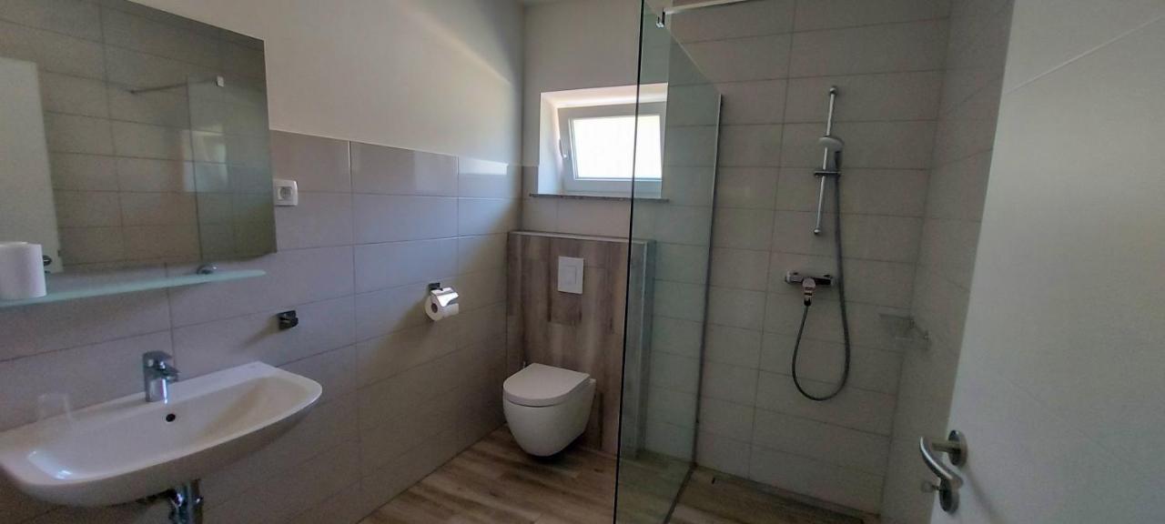 Hostel Postaja ルシェ エクステリア 写真