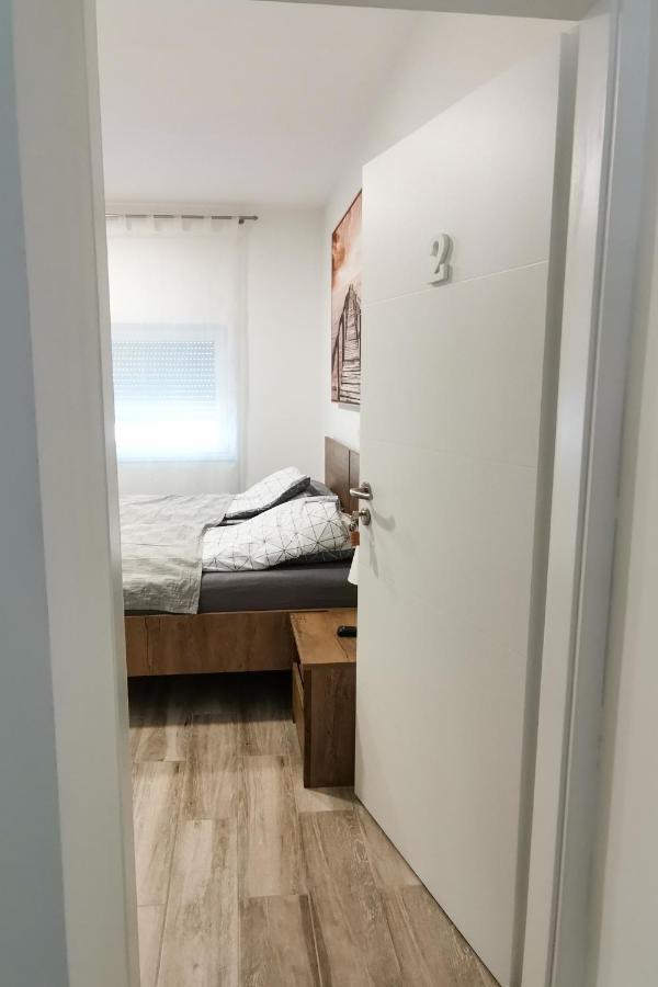 Hostel Postaja ルシェ エクステリア 写真